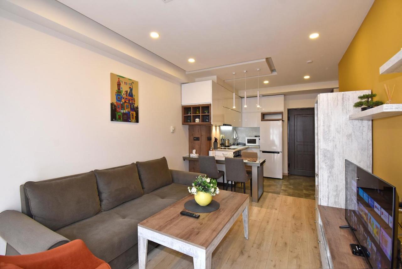 Home4You Apartments On Koghbatsi Jerevan Eksteriør bilde